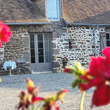 Les Naturelles Saint-Aubin-de-Locquenay Exterior photo